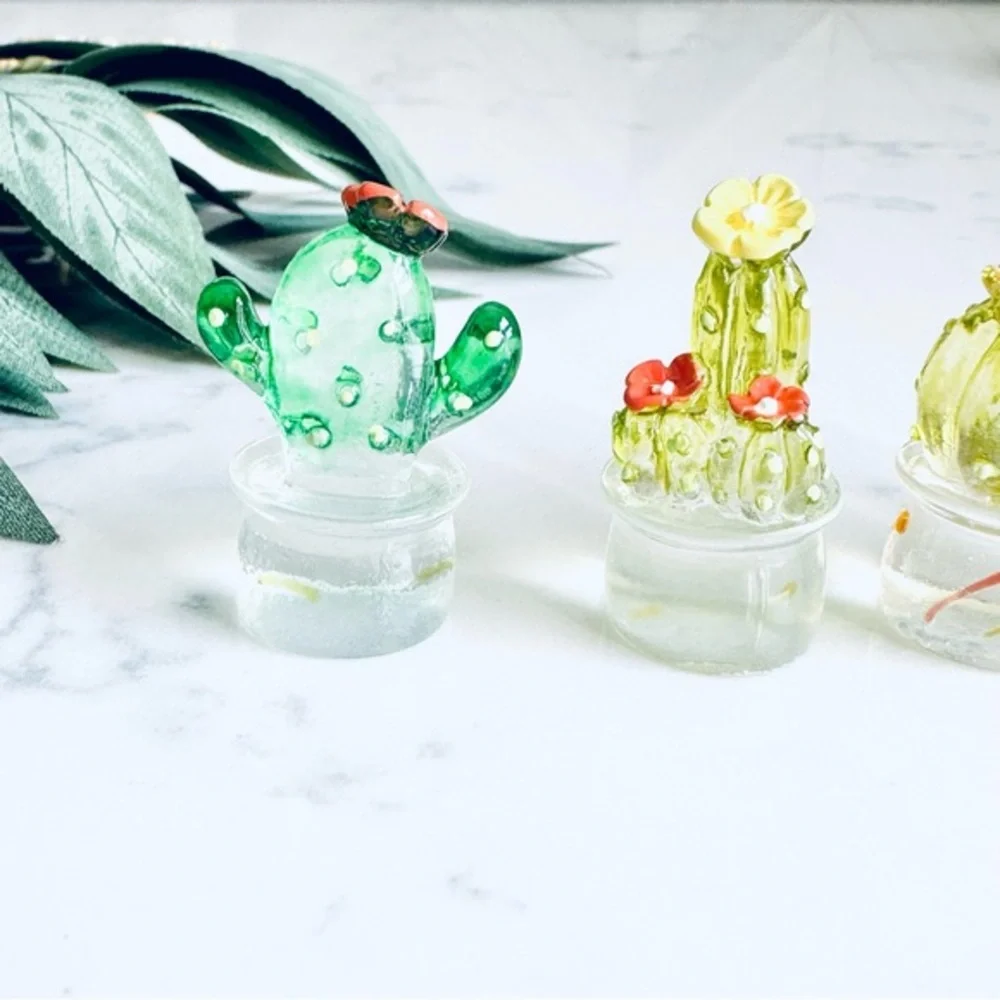Adorable Mini Cactus Acrylic Painted Potted Succulents Home Decor Ornaments - Picture 3 of 8